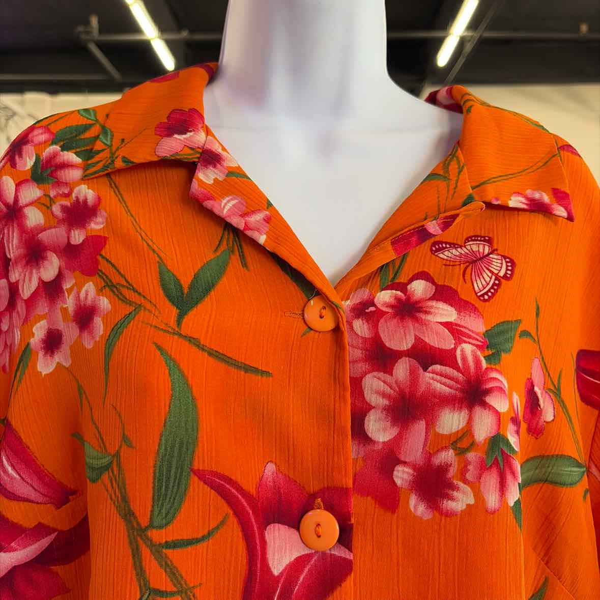 Sag Harbor Size 18 Orange Preloved Button Down SS