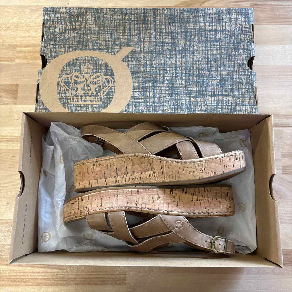 Born Size 8 Beige New Sandals