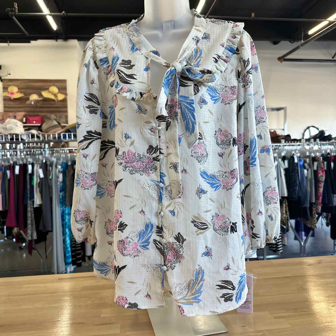 Nanette Size XL White Blouse