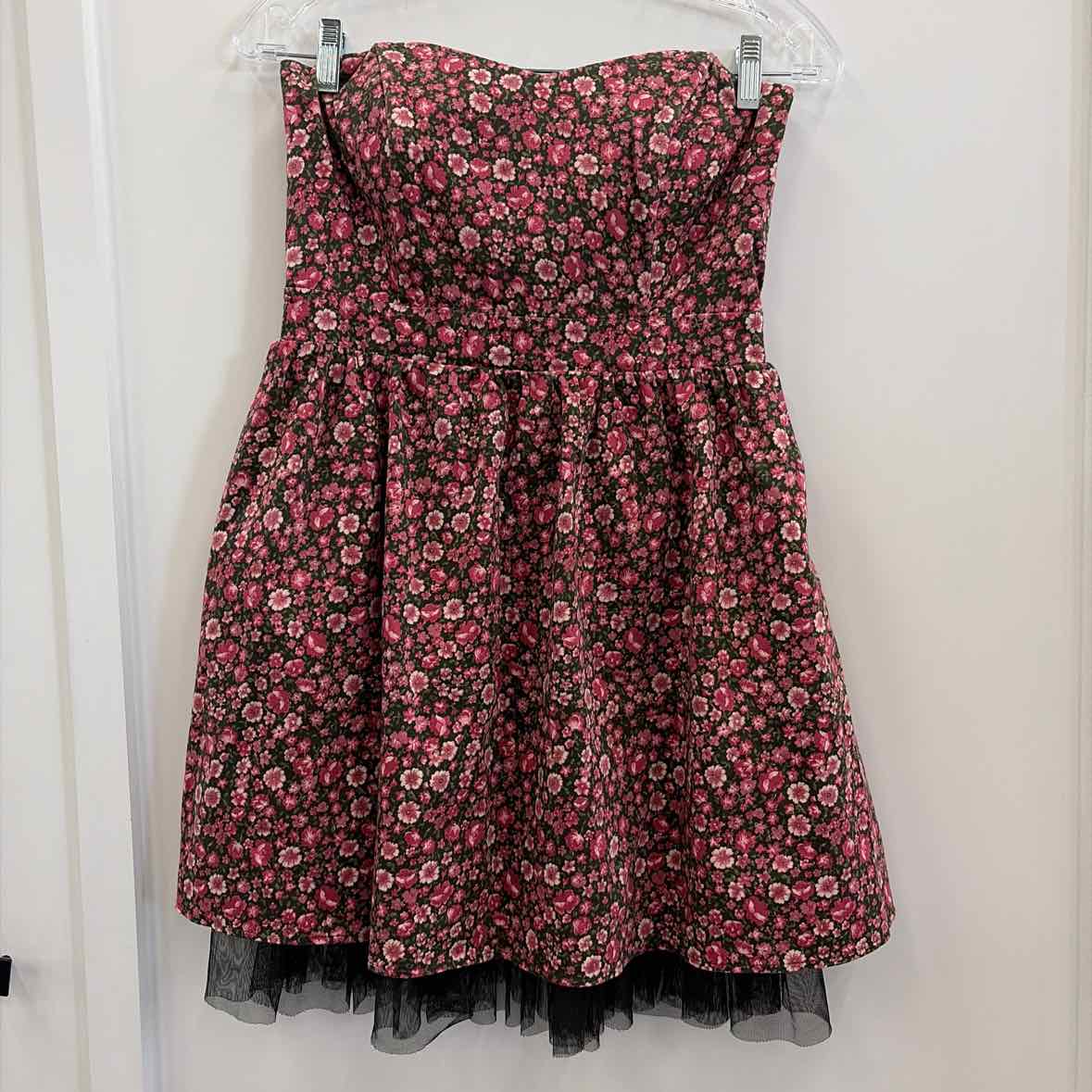 sounds & matter Size M Pink & Green Preloved Dress