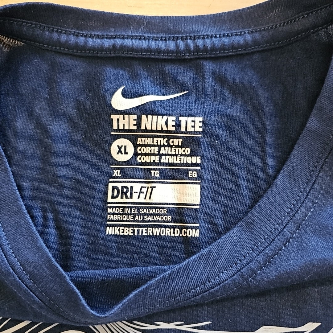 Nike Size XL Blue Longsleeve