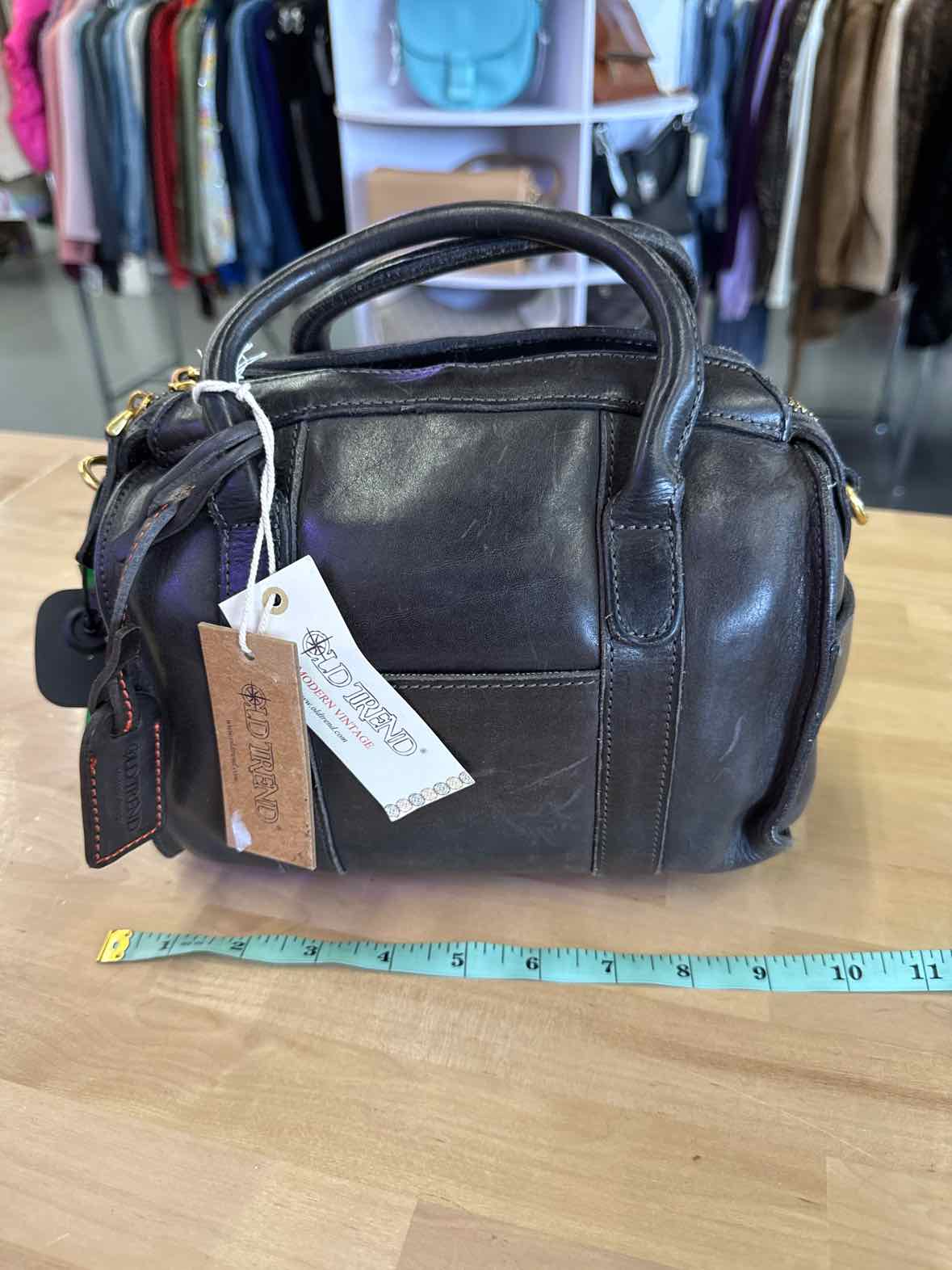 Old Trend Larkspur Crossbody Bag - Grey