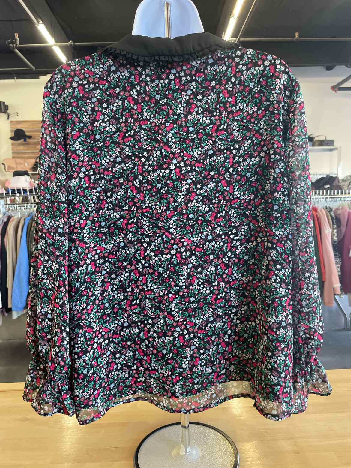 CeCe Size M Black Blouse