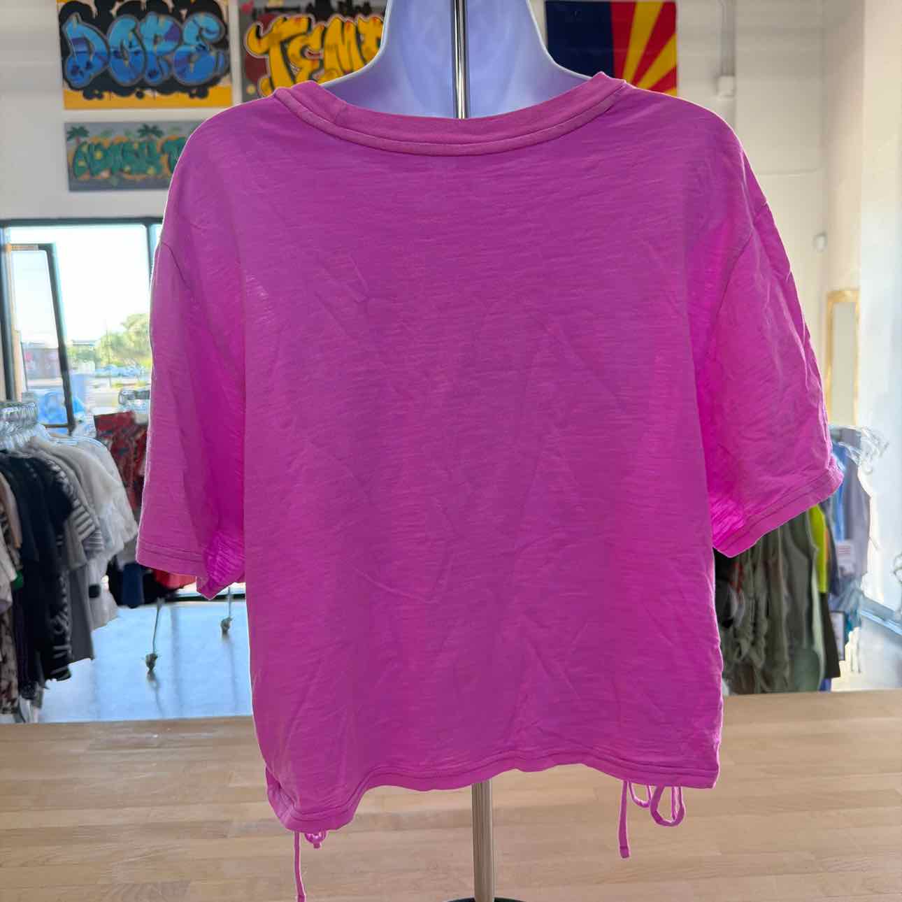 Universal Thread Size L Pink Preloved T-Shirt SS