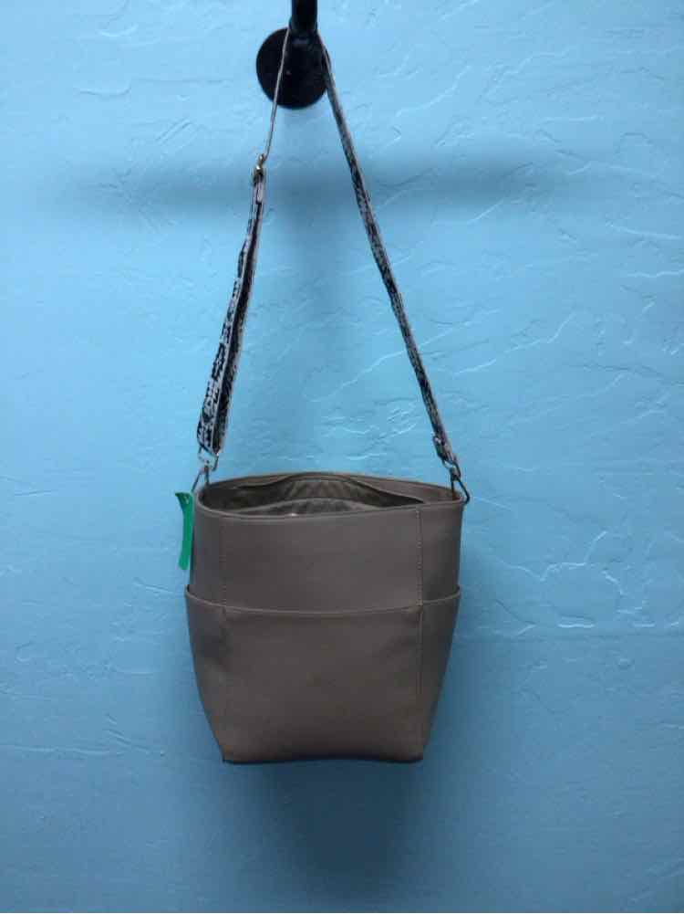 ah-dorned Beige Handbag