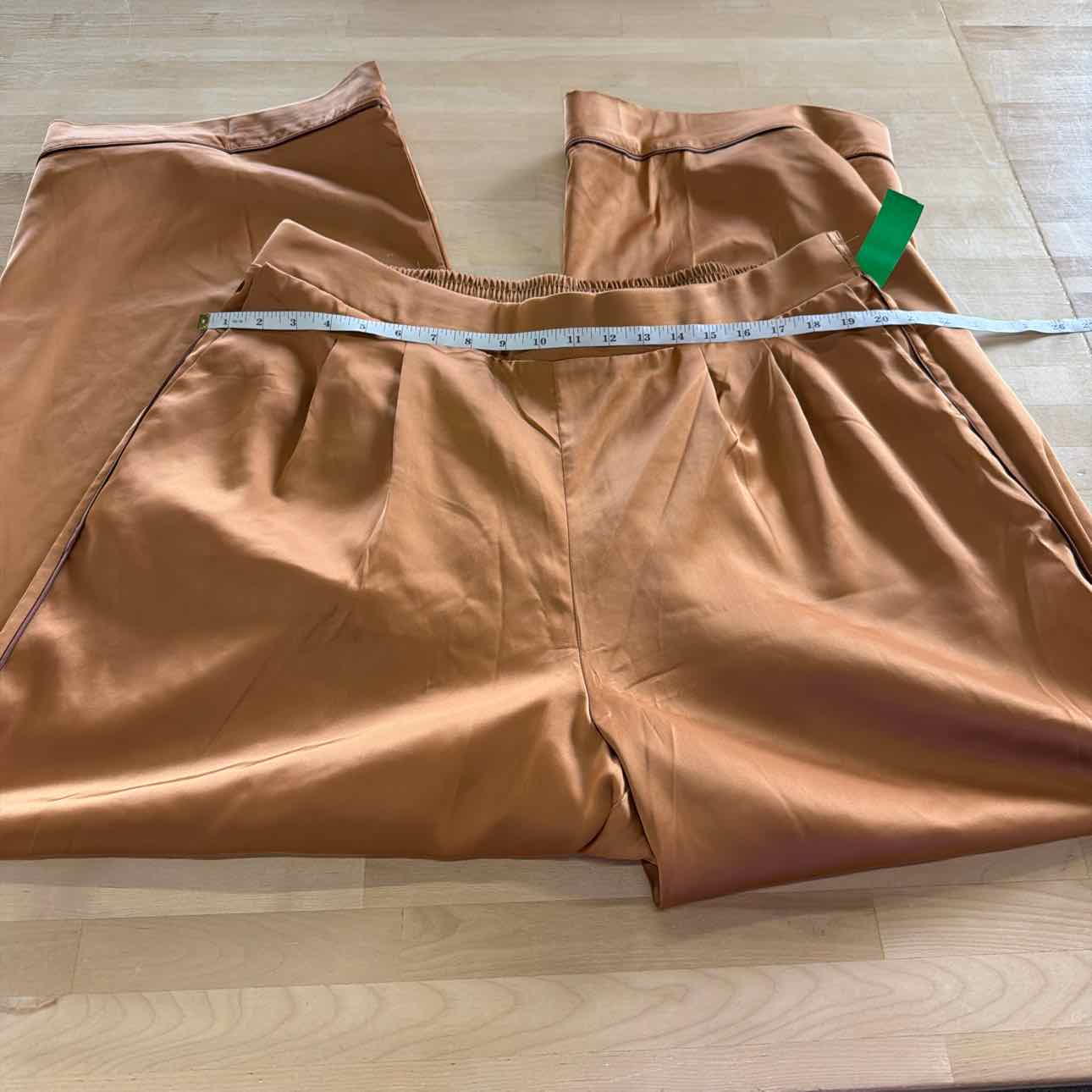 Torrid Size 1 Bronze Preloved Pants