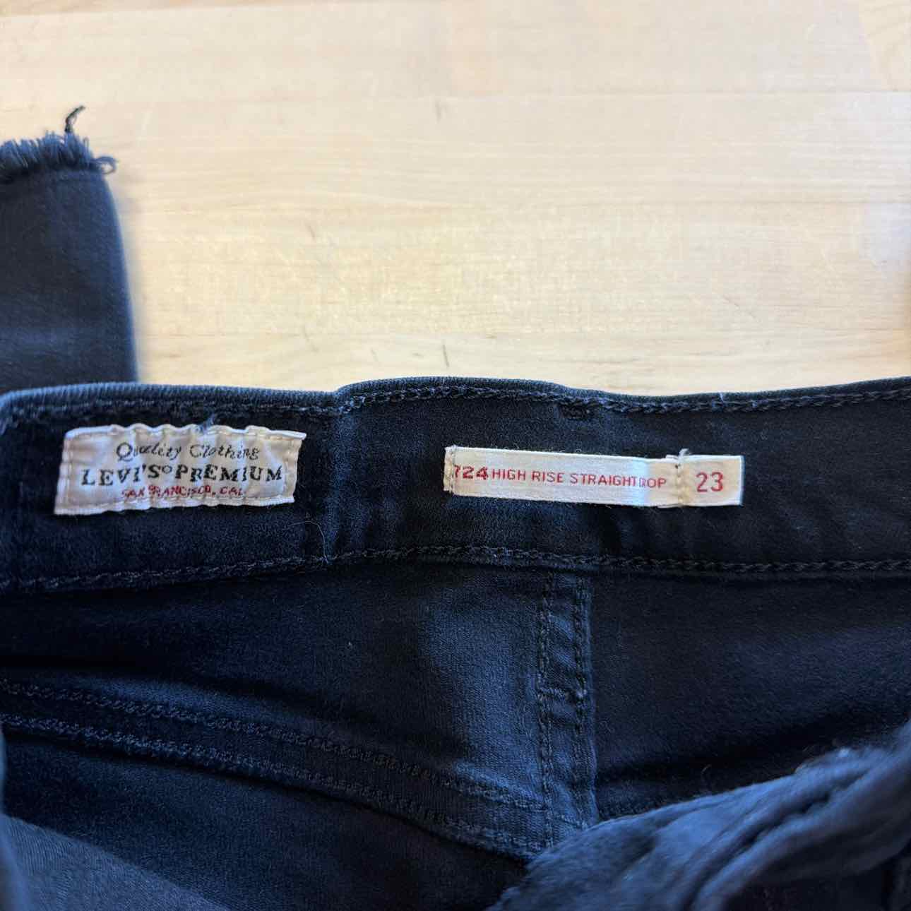 Levi's Size 23 Black Denim Preloved Jeans