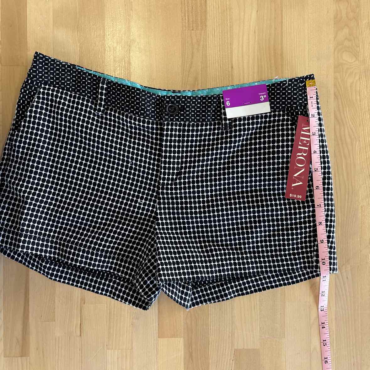 merona Size 6 BLACK & WHITE Shorts