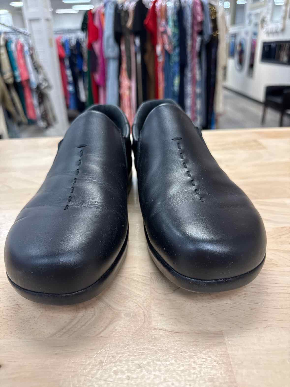 SAS Viva Size 8.5 WW Black Leather NWOT Slip On