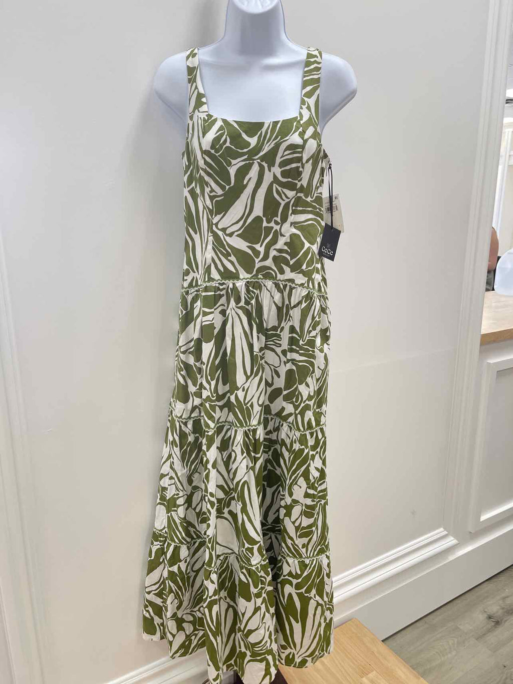 CeCe Size S Green New Dress