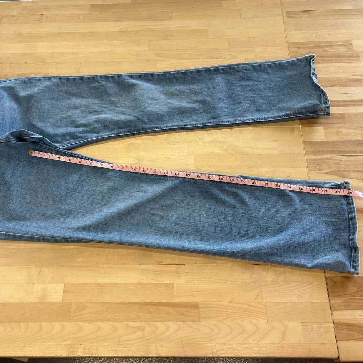 Wrangler Size 10 Blue Denim Preloved Jeans