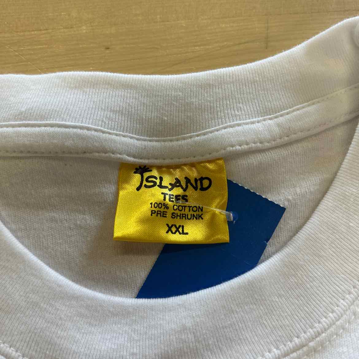 Island Size XXL White Preloved MENS T-shirt