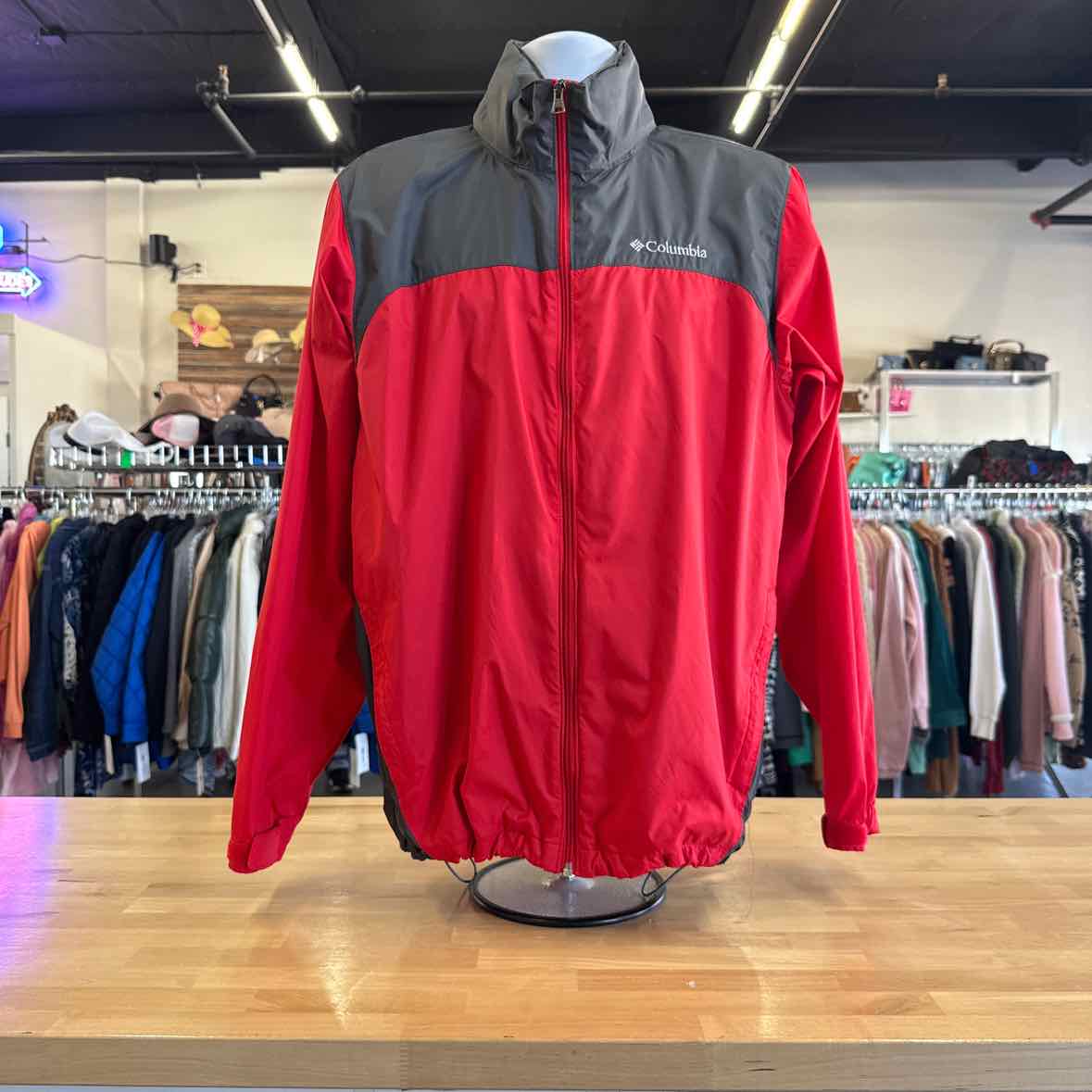 Columbia Size M Red & Gray Jacket