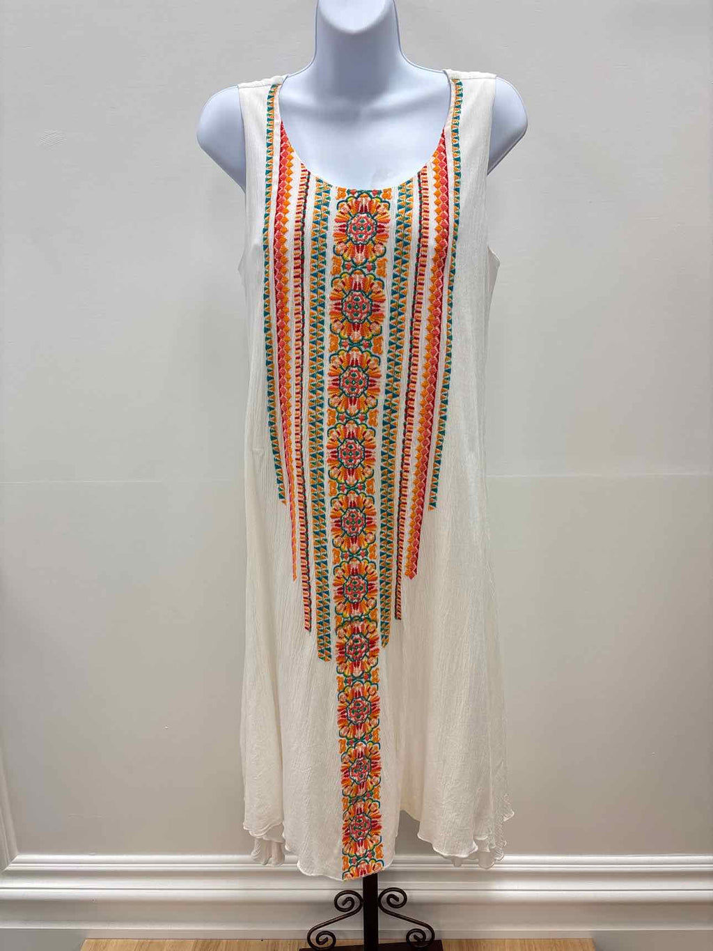 Chico's Size .50 (6) White Preloved Dress