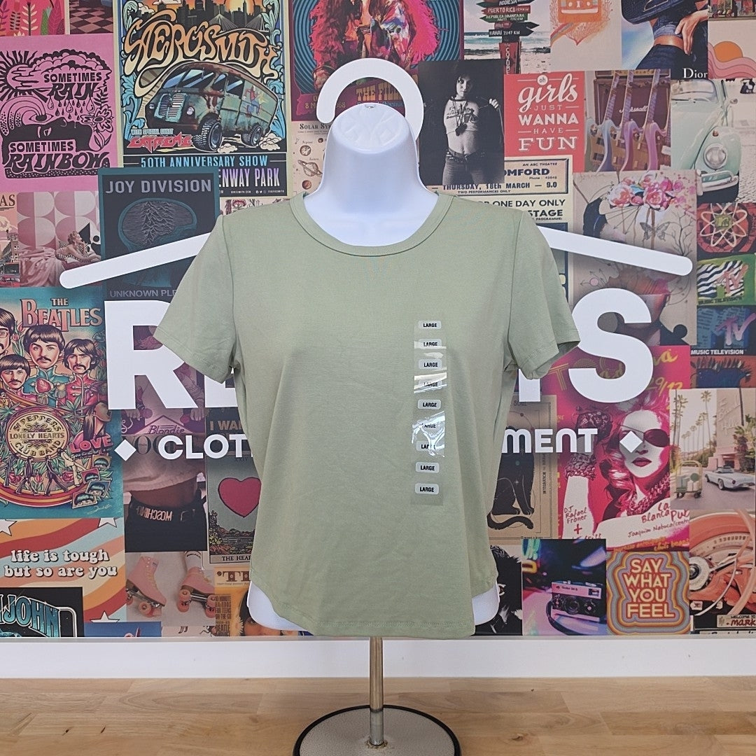 hippie rose Size L Short-Sleeve Cropped T-Shirt