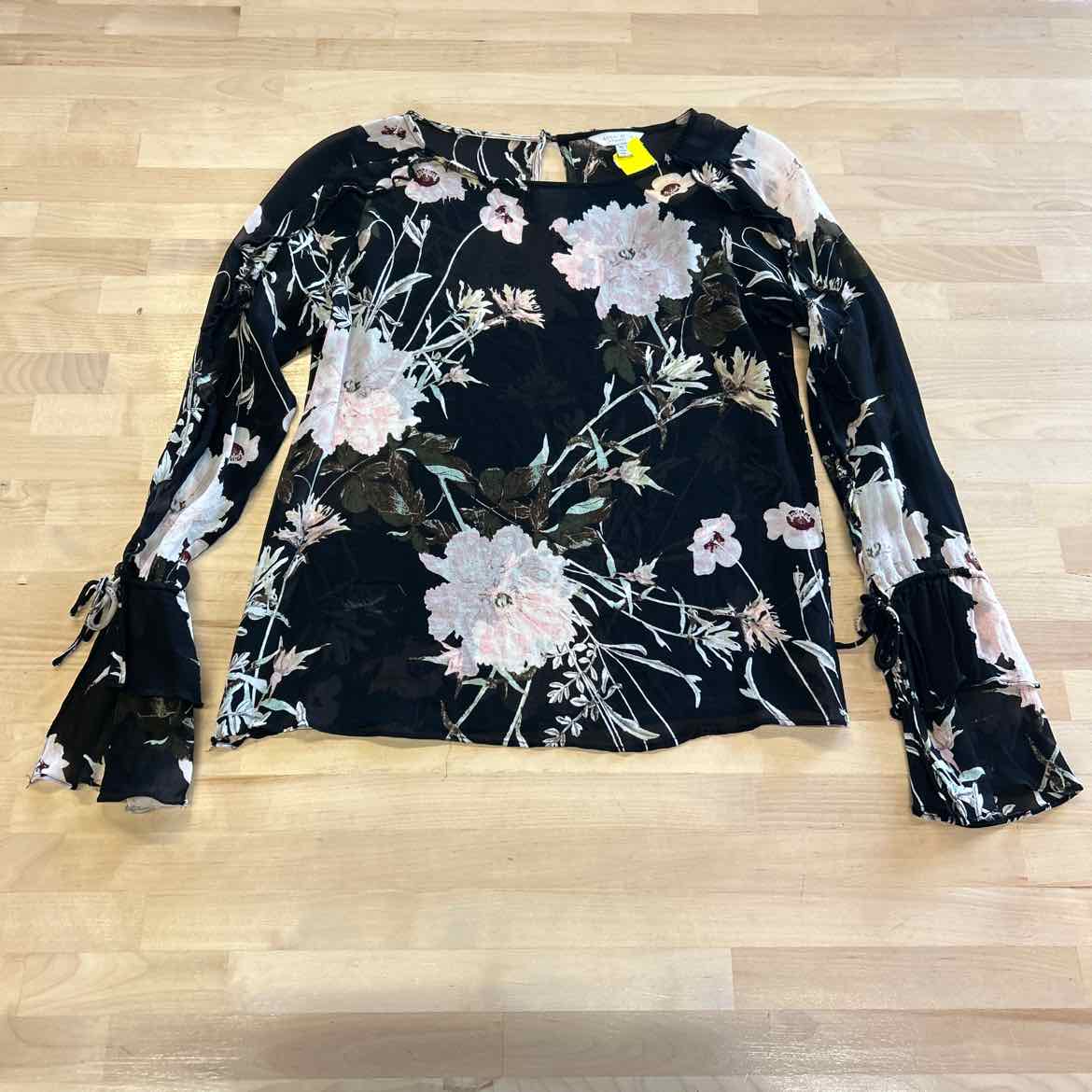 Lucky Brand Size XS Black T-shirt