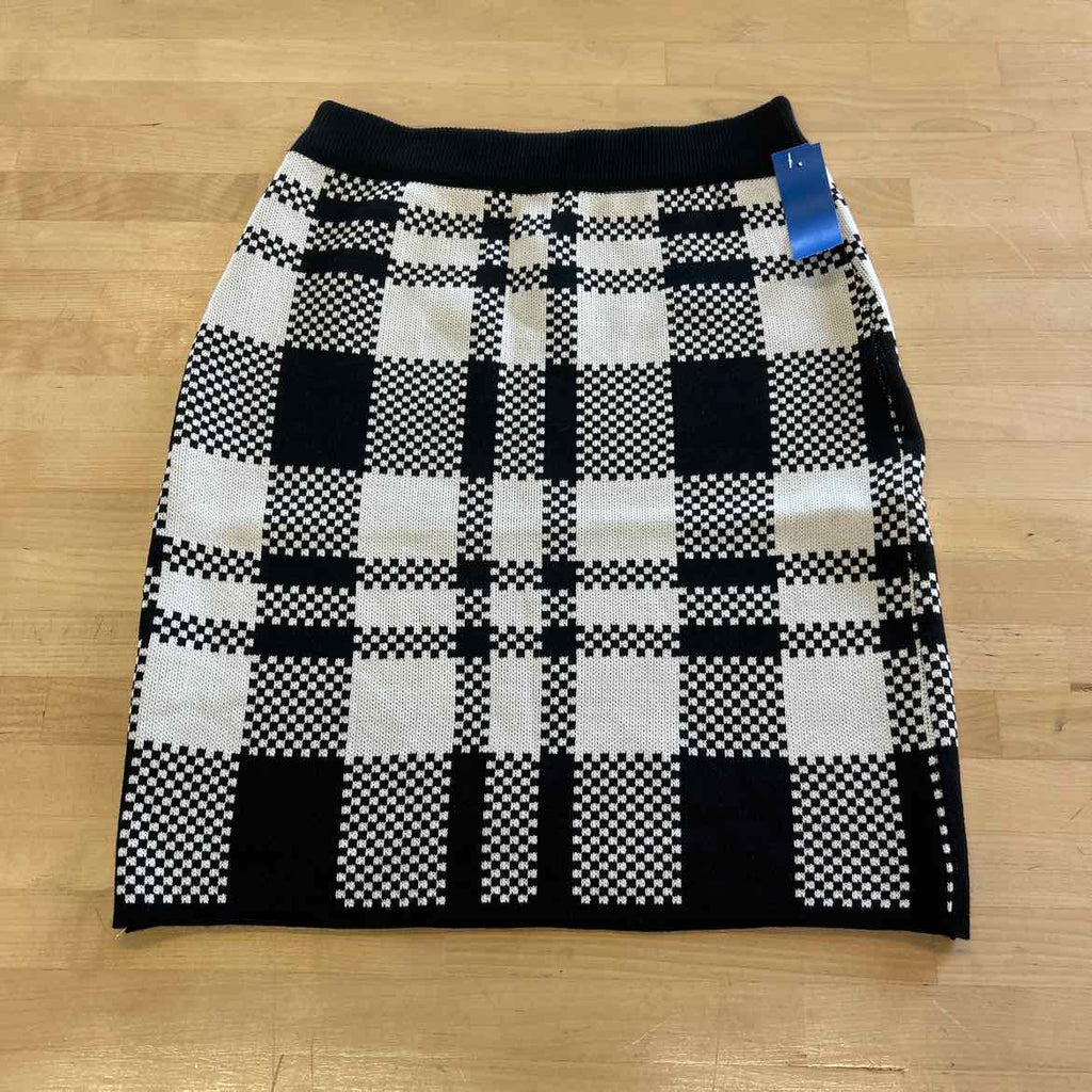 Ecret Size OS White & Black Preloved 2 pc Dress Set
