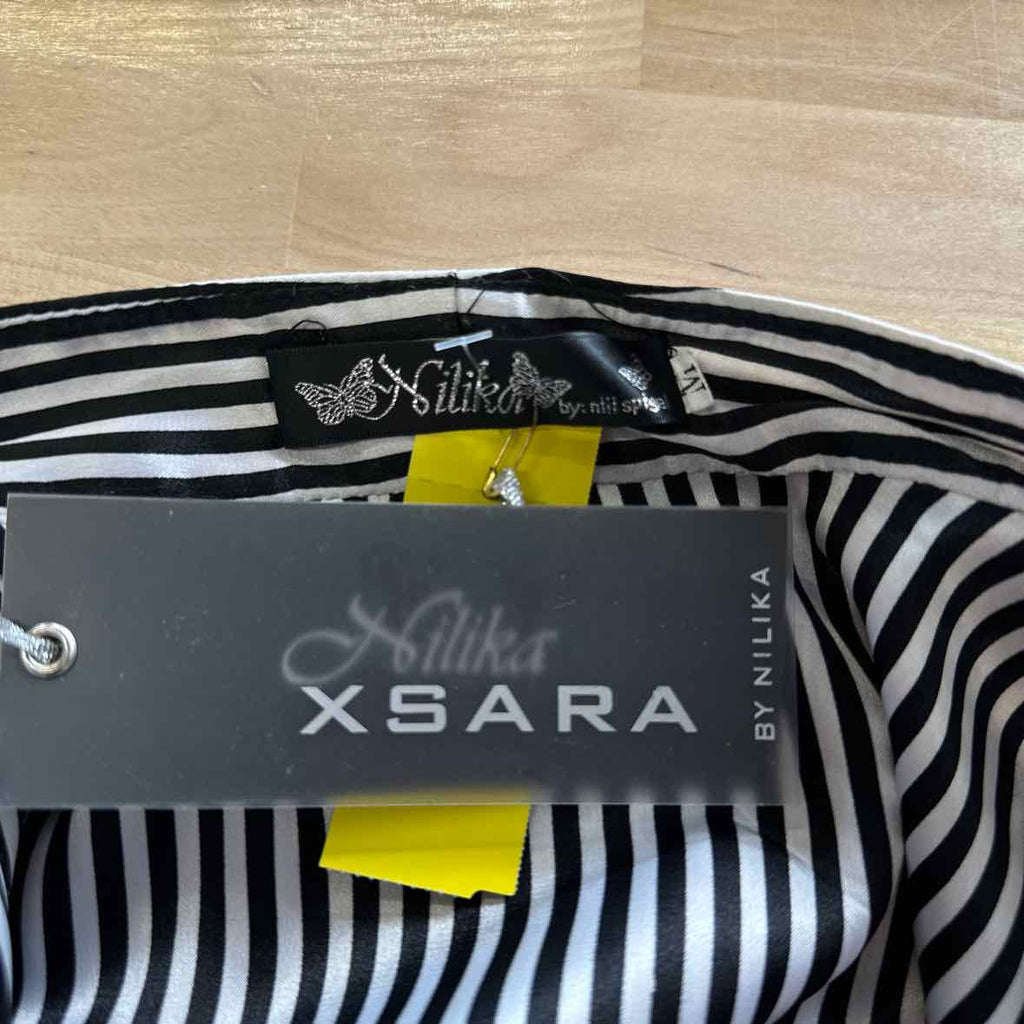 Nilika Size M Black/White Blouse