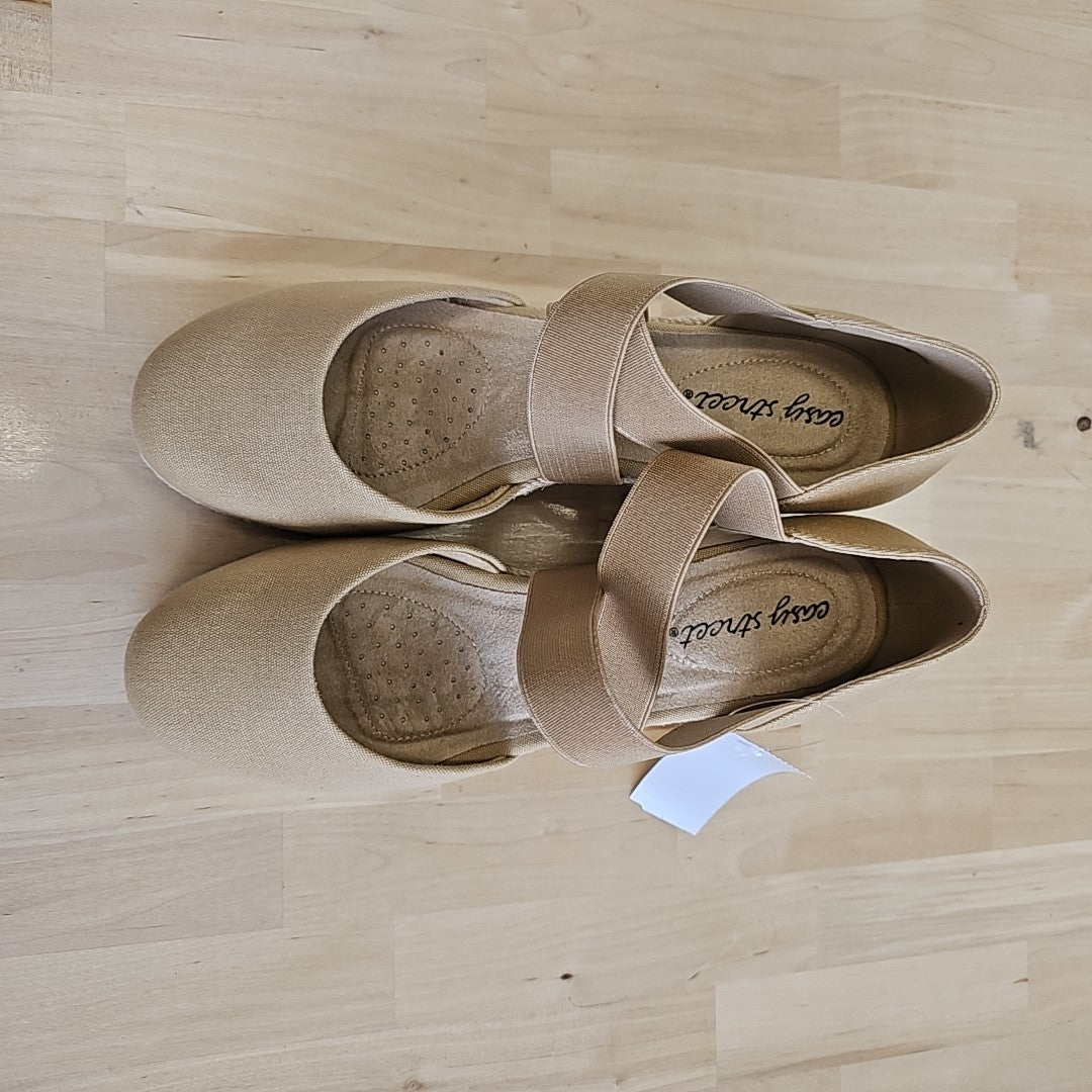 Easy Street Shoe Size 7.5 Tan Heels