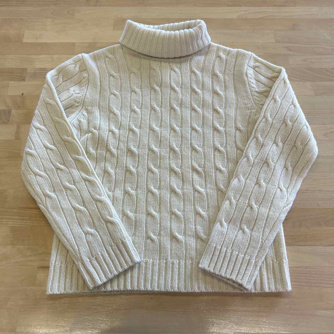 Gap Size S White Sweater