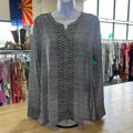 Ann Taylor Size 6 Black White Preloved Blouse LS