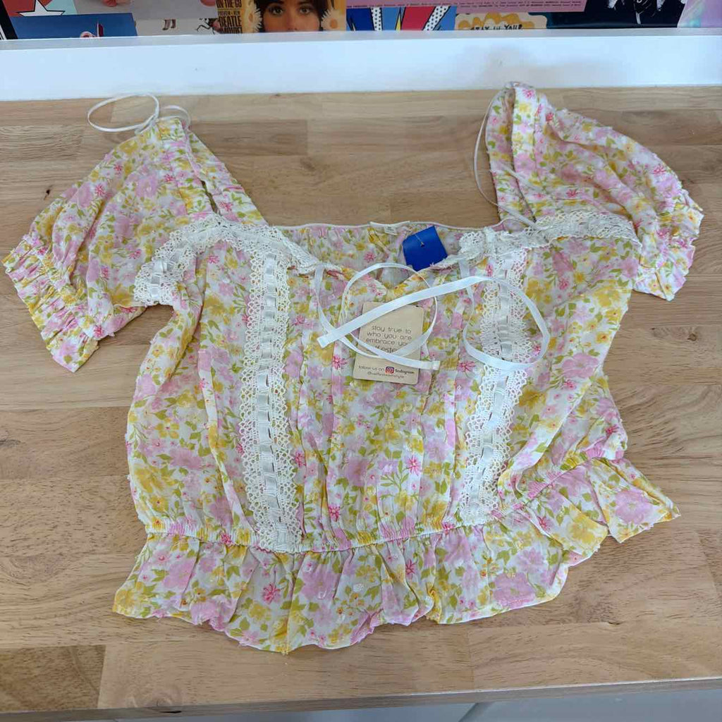 Self E Size M Self Esteem Floral Short Sleeve Peasant Blouse
