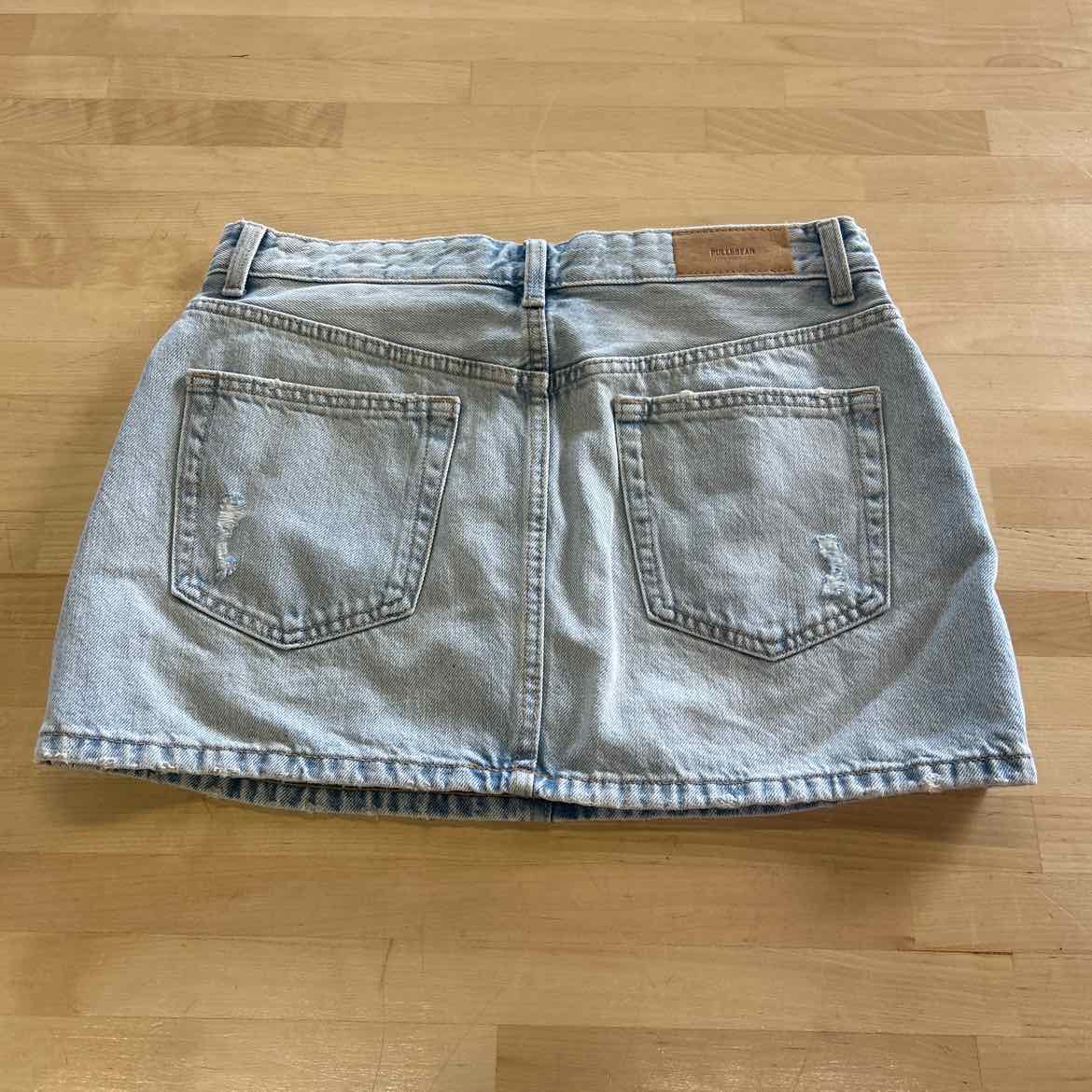 Pull & Bear Size 6 Blue Denim Preloved Skirt