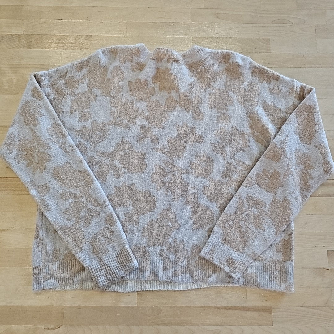 CeCe Size M Tan New Sweater