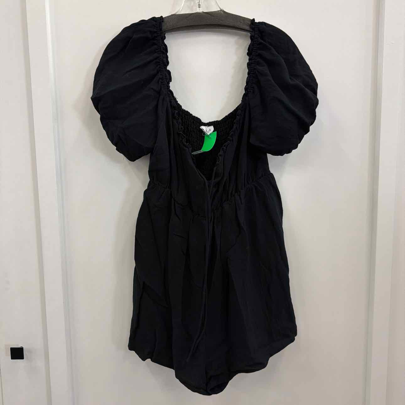 Le Lis Size M Black Preloved Dress