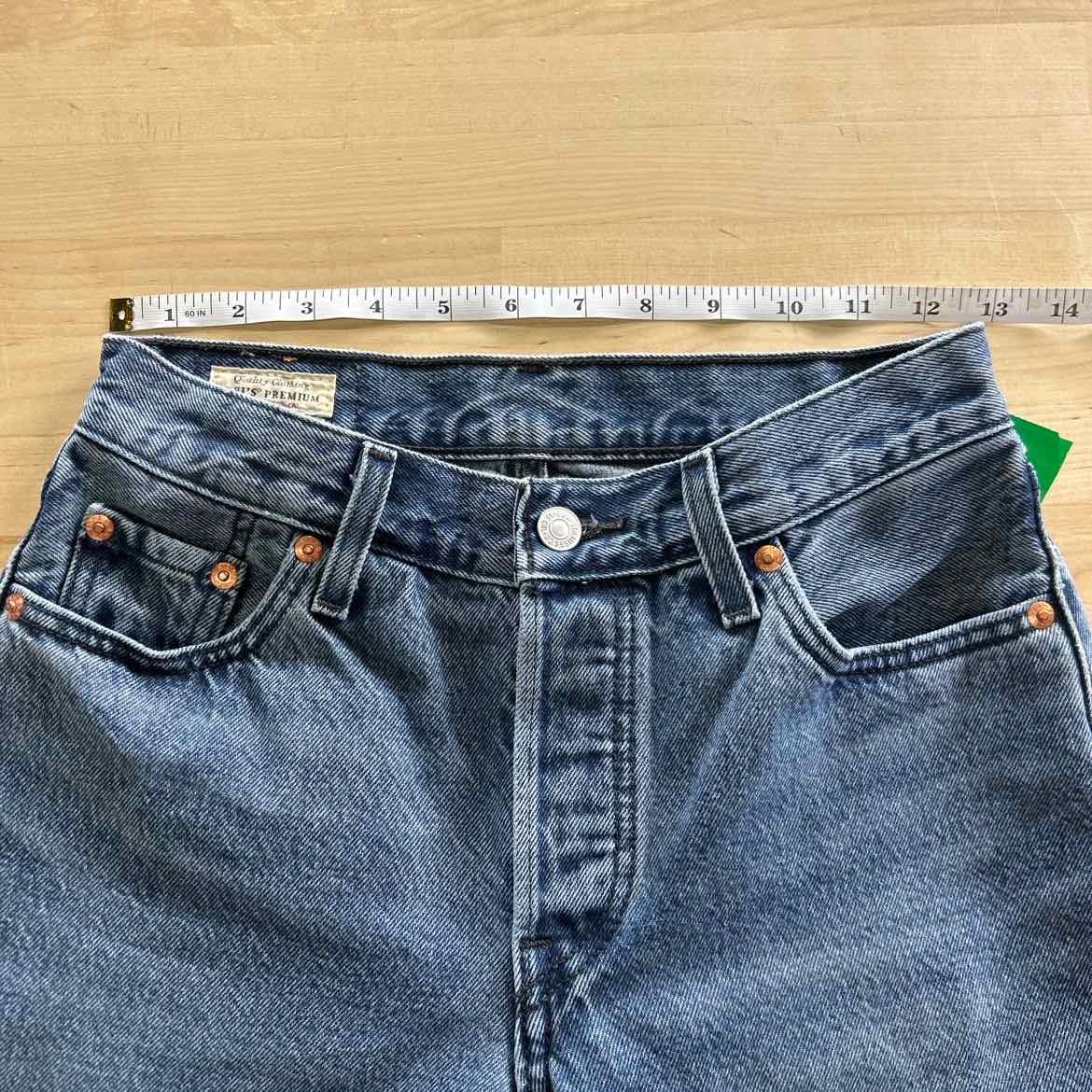Levi's Size 23 Blue Denim Preloved Jeans