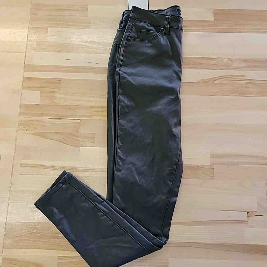 Almost Famous Size 5 Black super High Rise Skinny Faux Leather Pants