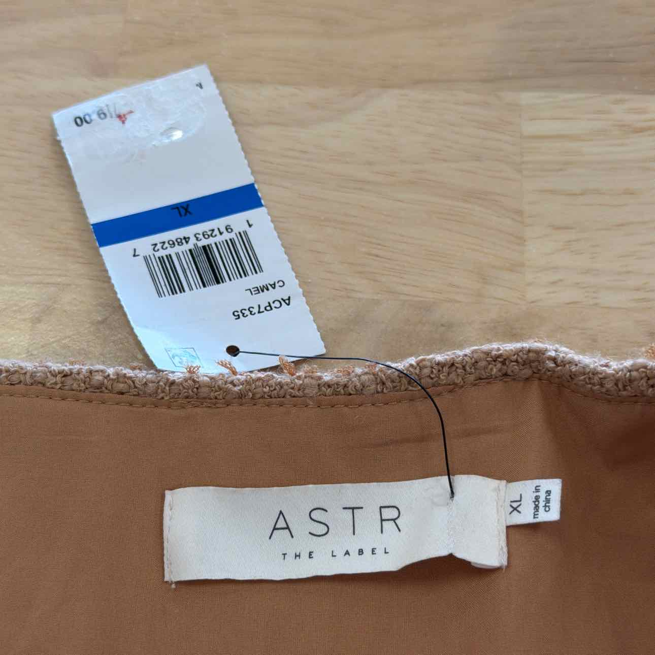 astr Size XL Tan New Skirt