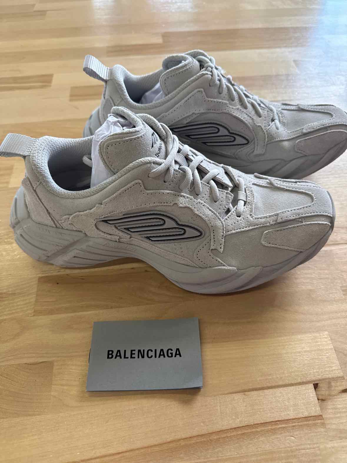 Balenciaga Women Size 39 Light Gray Monday Suede Sneakers NWT