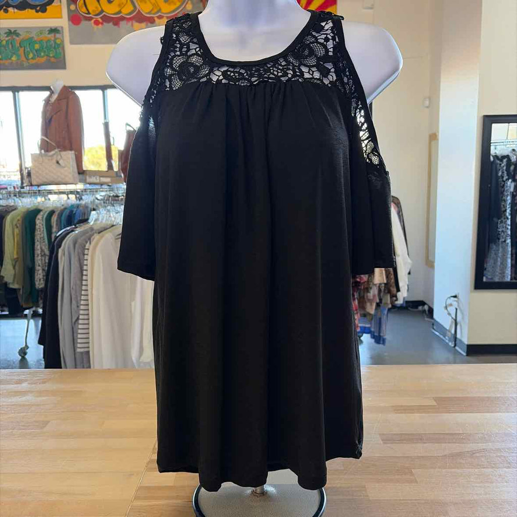 Emily Stacy Size L Black Tank