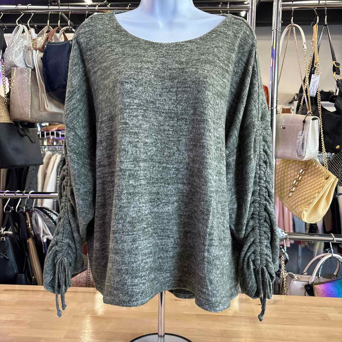 Alkamy Size M Green Long Sleeve