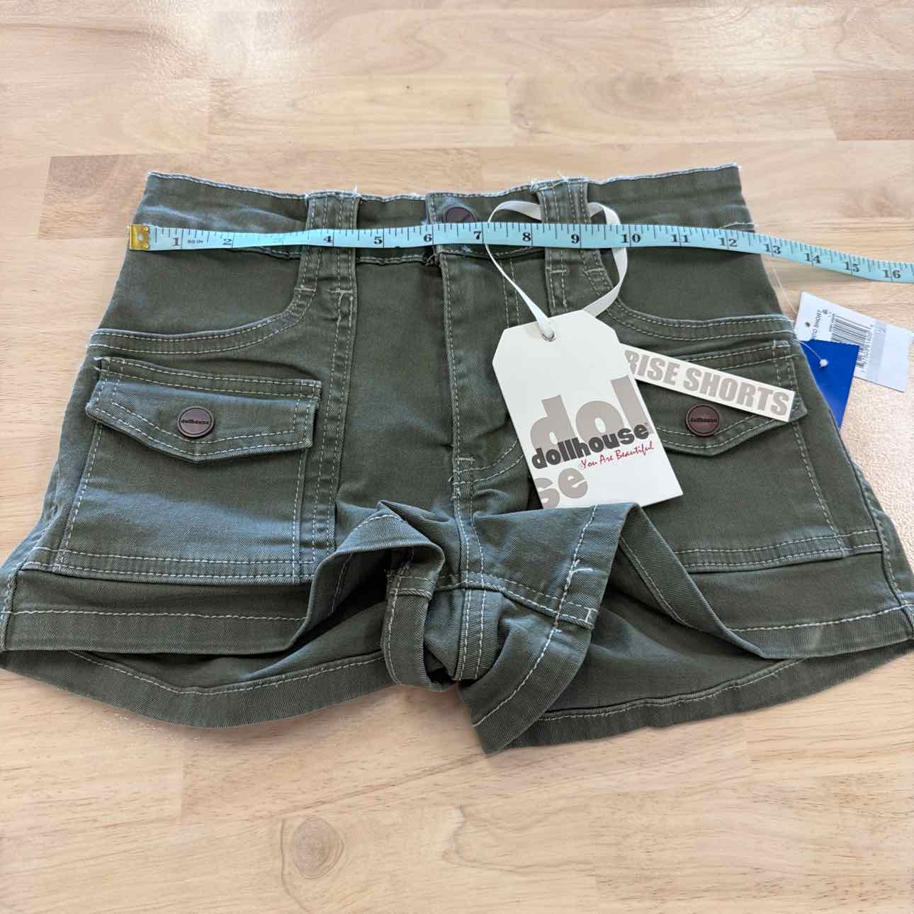 dollhouse Women Size 0 Green New Shorts