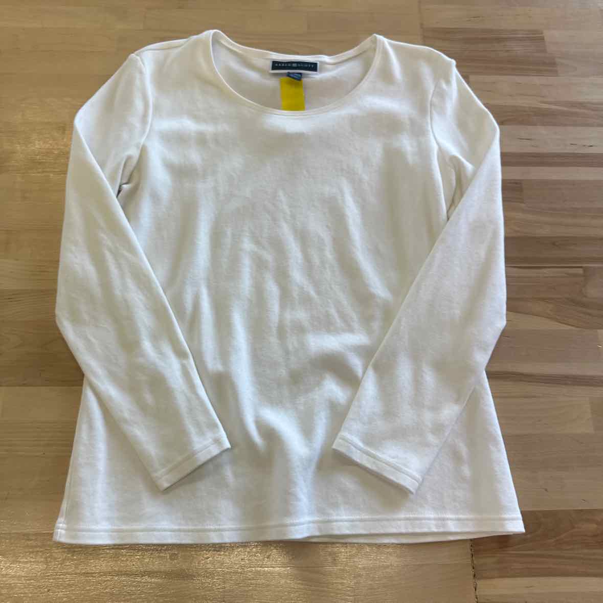 Karen Scott Size M White Longsleeve