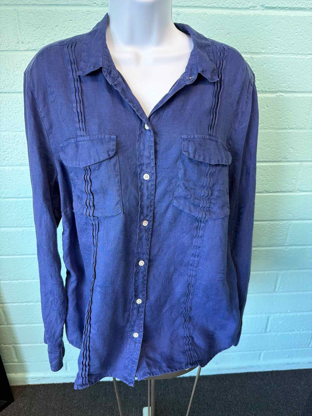 Tommy Bahama Size M Royal Blue Blouse