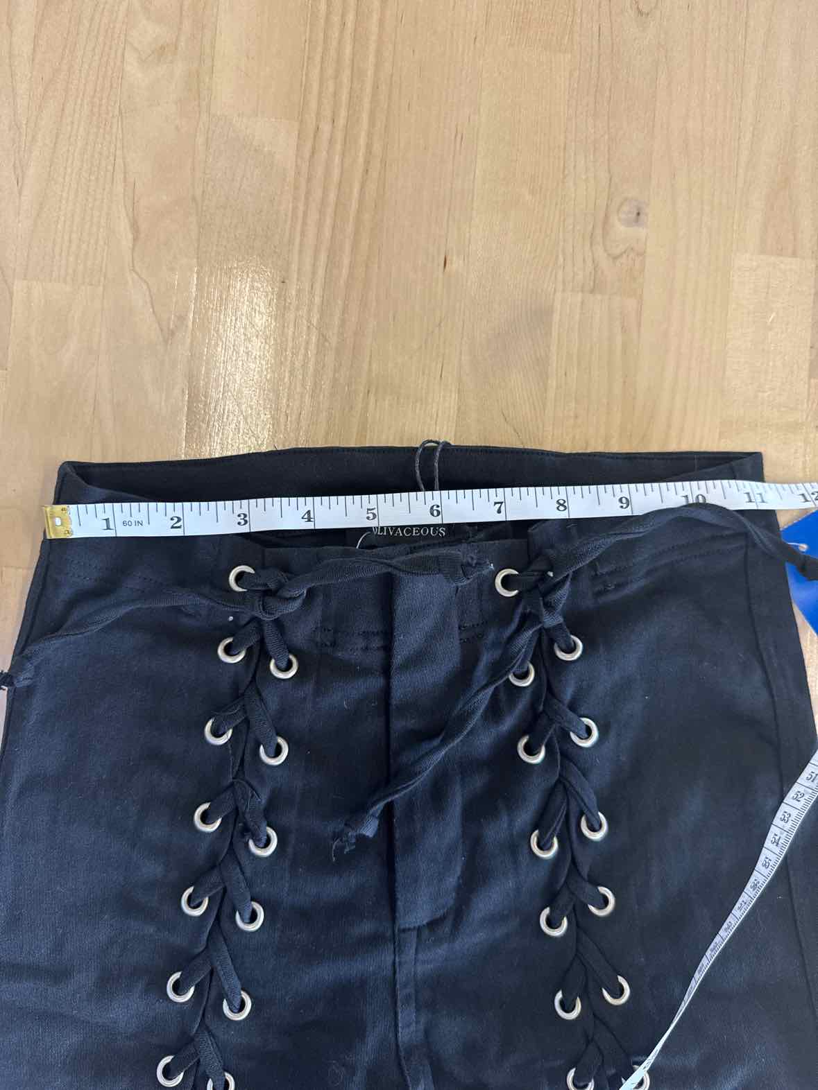 Olivaceous Size S Black Pants