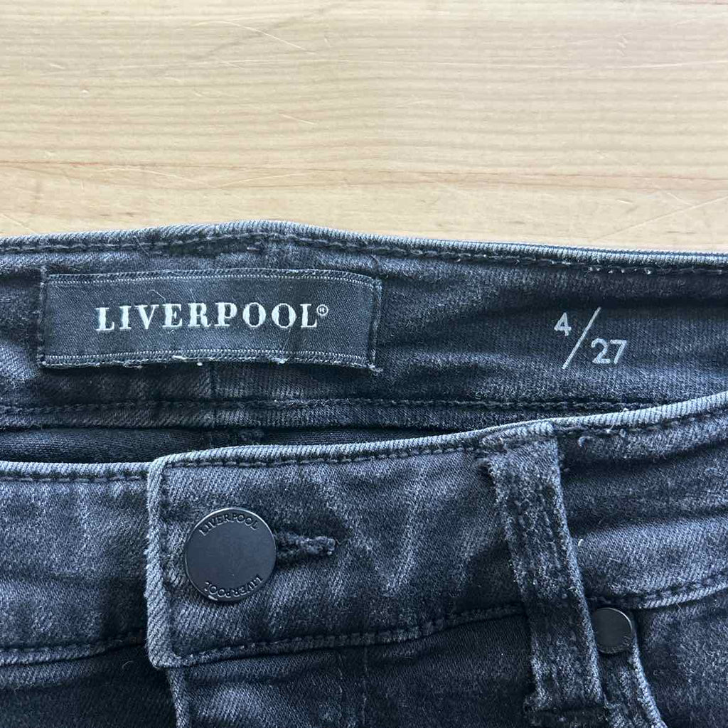 Liverpool Women Size 4 Black Preloved Shorts
