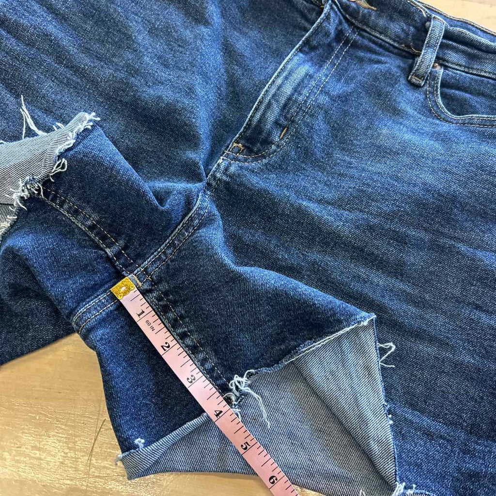 Calvin Klein Women Size 14 Blue Denim Preloved Shorts