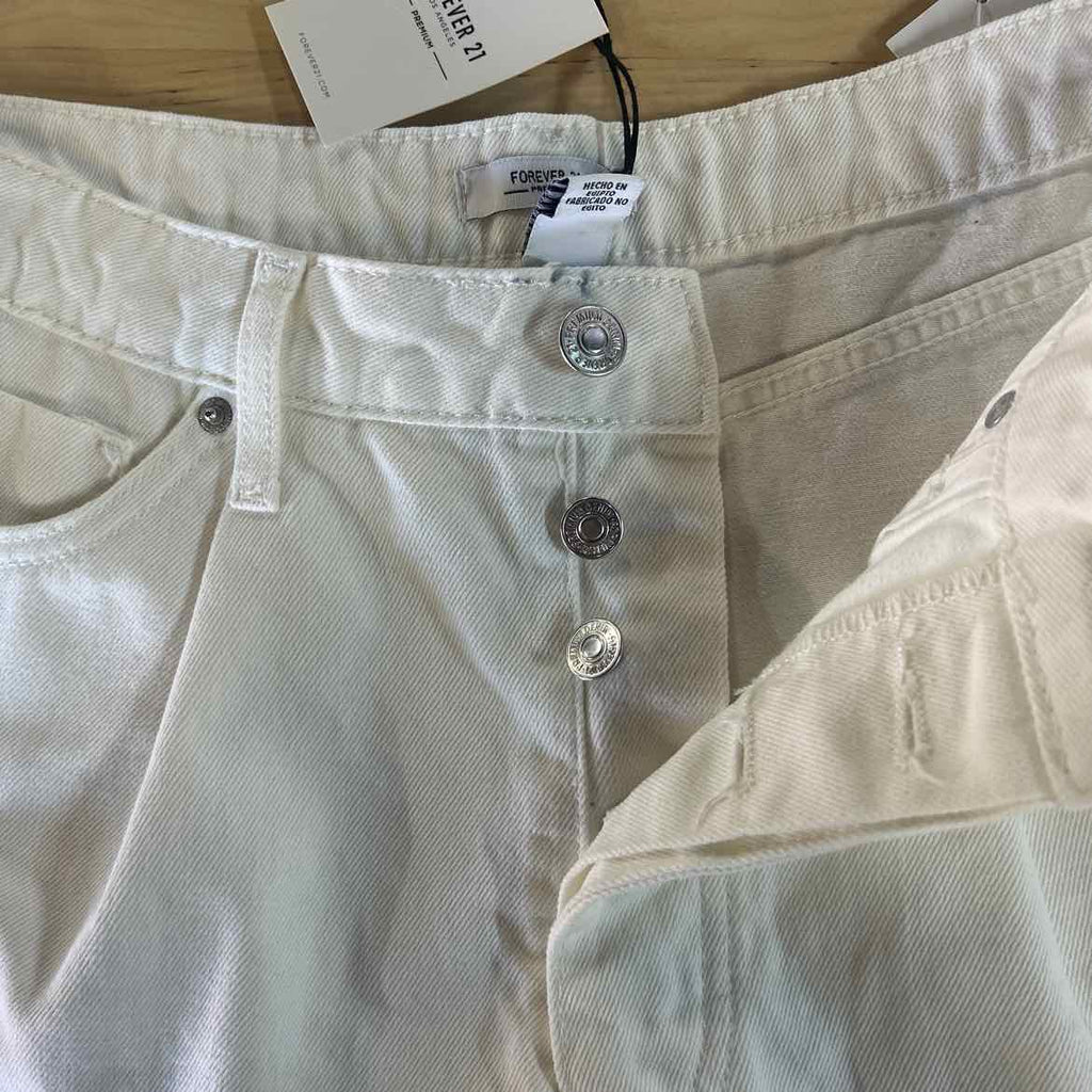 Forever 21 Women Size 29 White New Shorts