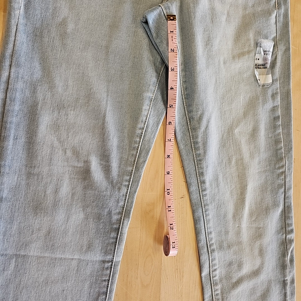 Levi's Classic Straight Fit Women's Jeans