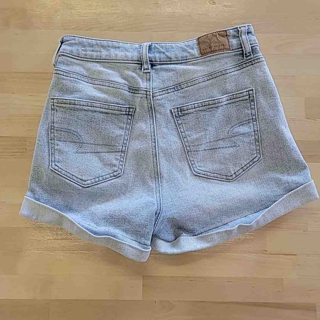 American Eagle Size 2 Blue Shorts