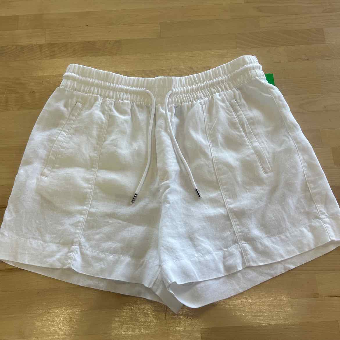 Athleta Women Size M White Preloved Shorts