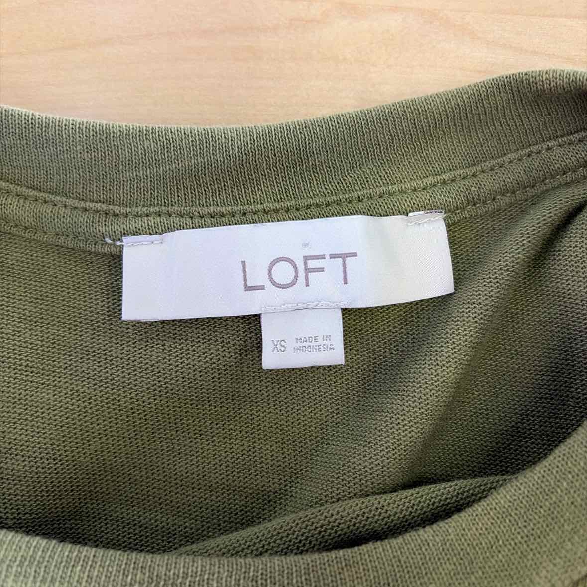 Loft Size XS Green Cotton Polyester Preloved T-Shirt SS