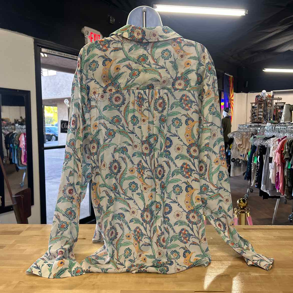 Pilcro Size XL White Blue Preloved Button Down LS