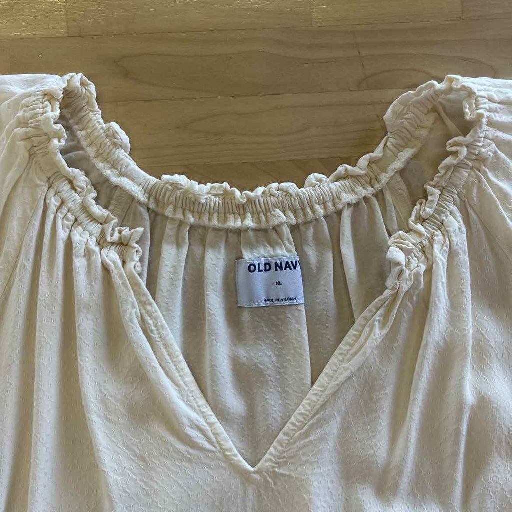 Old Navy Size XL Cream Preloved Blouse LS