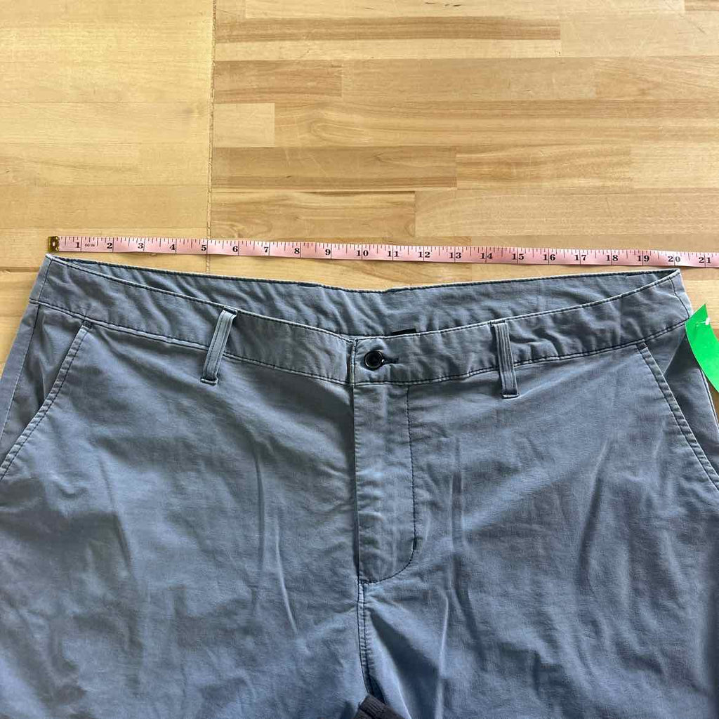 Swisstech Men's Size 40 Blue MENS Shorts