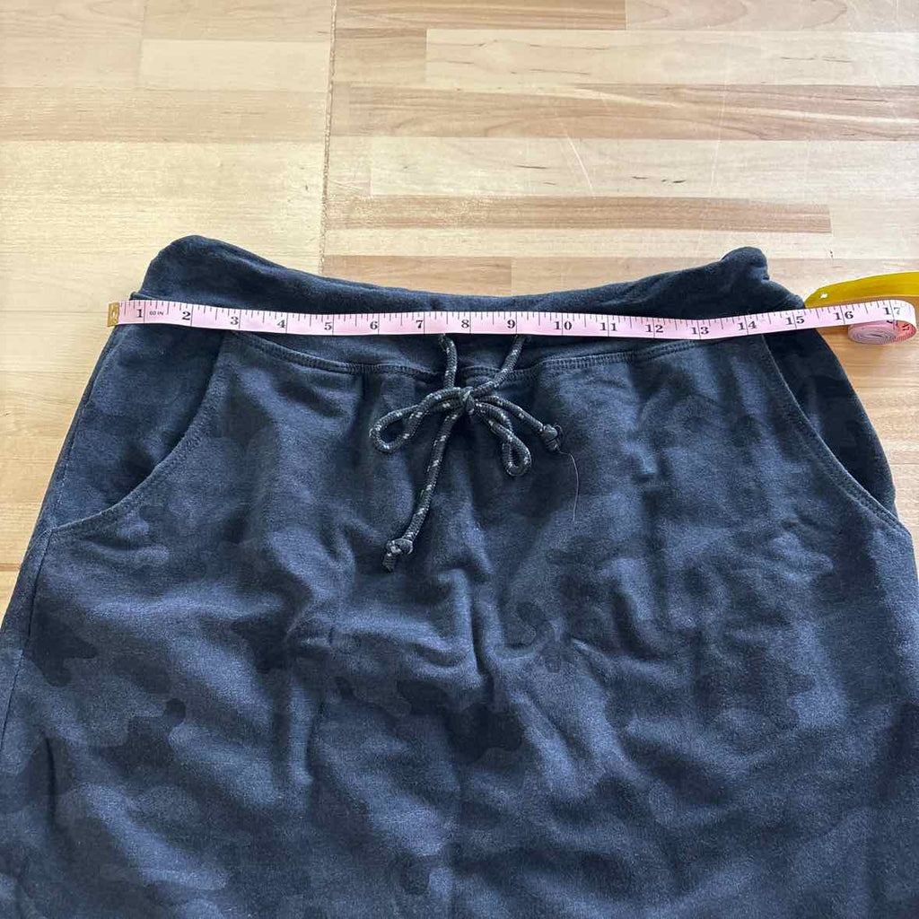 sundry Size 2 Black Skirt